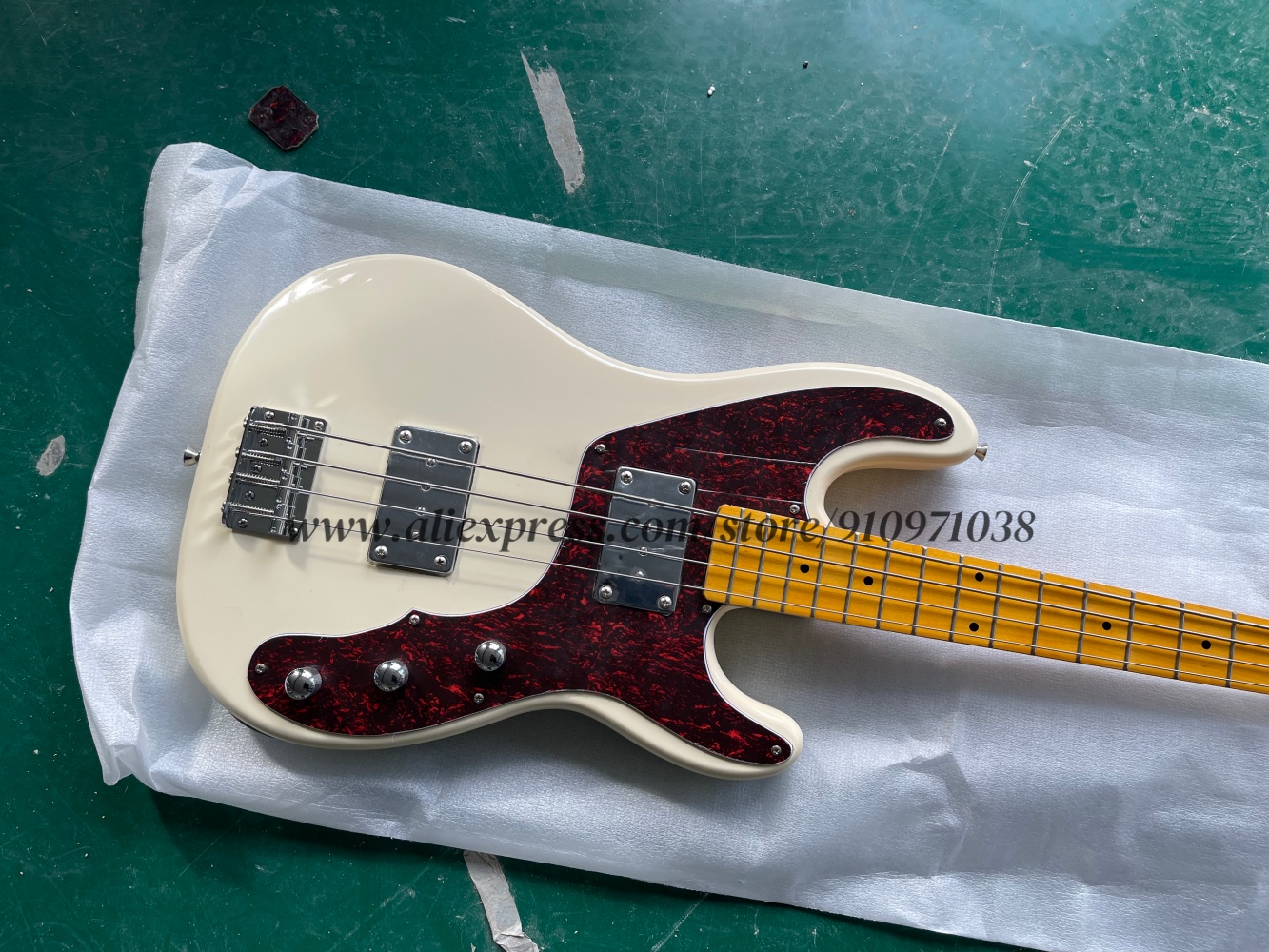 Cream bass, 4 string bass, fix - огляд і ціна Bass Guitar Fretless
