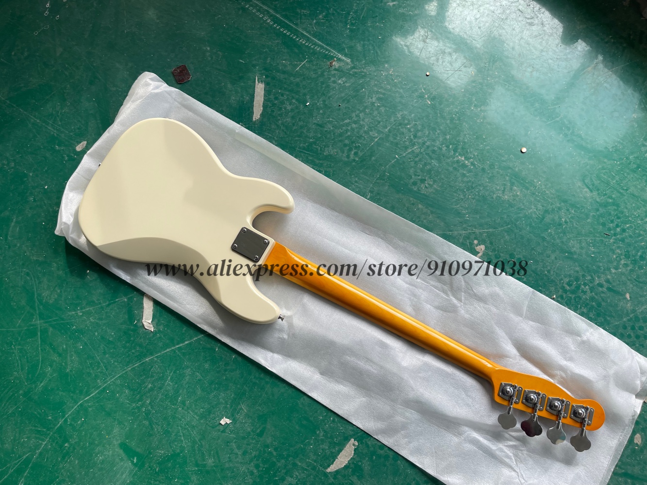 Cream bass, 4 string bass, fix - огляд і ціна Bass Guitar Fretless