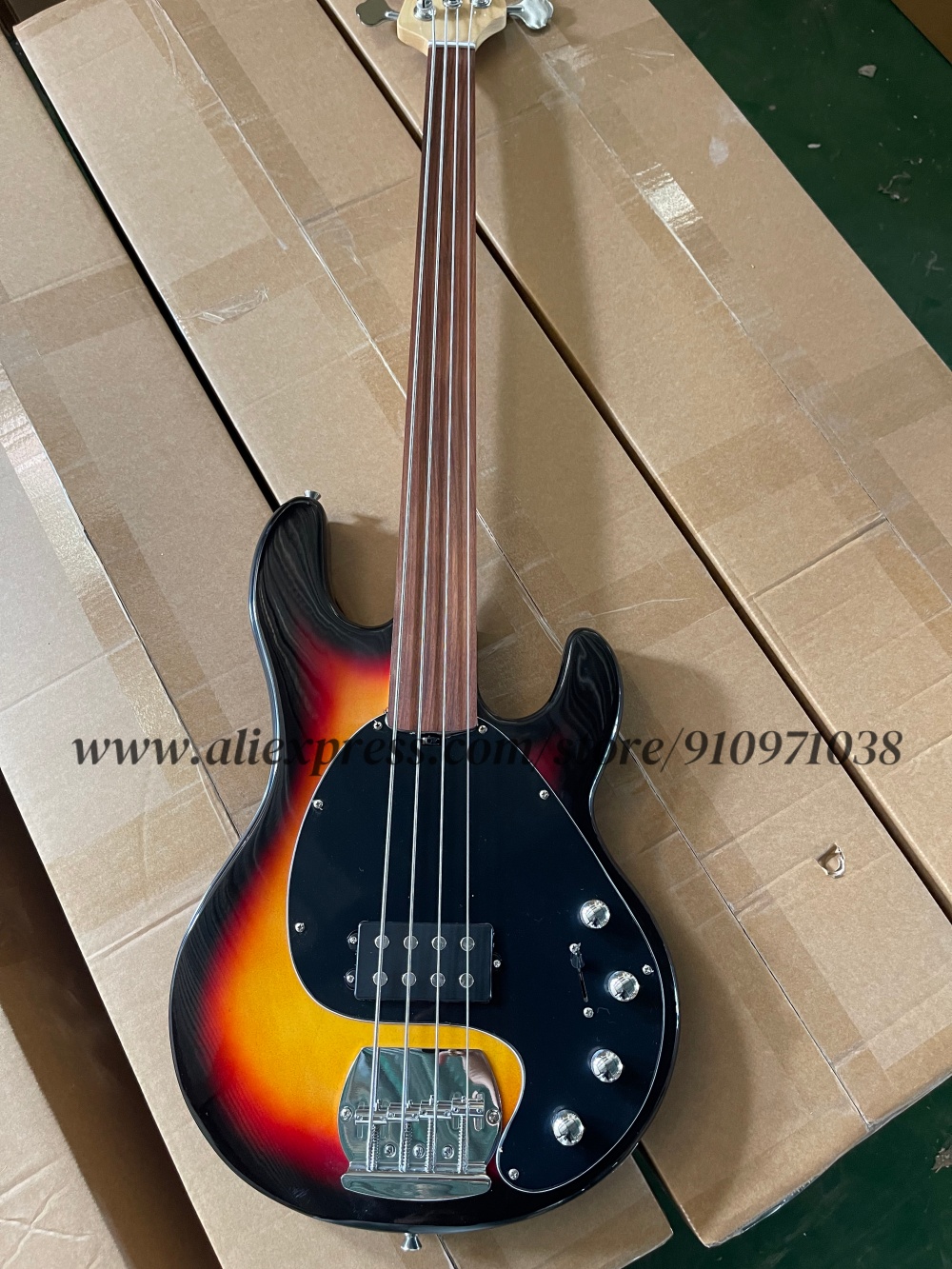 Sunset bass, 4 string bass, fi - огляд і ціна Bass Guitar Fretless